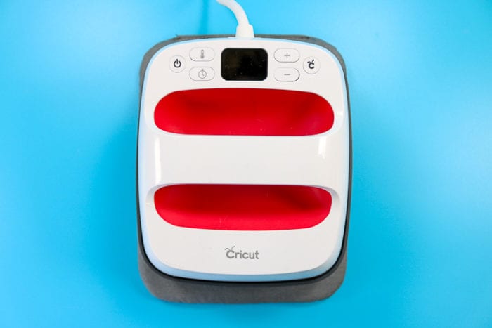 Cricut EasyPress 2 in 6x7 size with mat